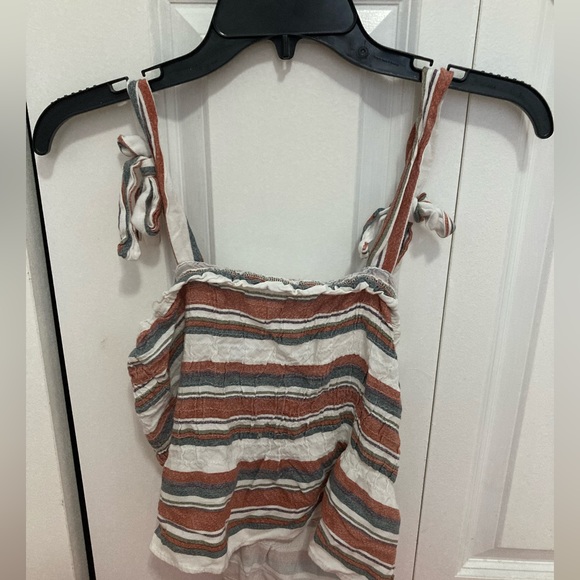 Sim & Sam Cropped Top - Picture 1 of 3